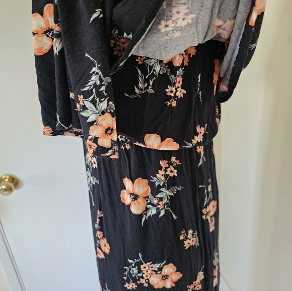 Floral Off the Shoulder Black Maxi Dress - Picture 7 of 16